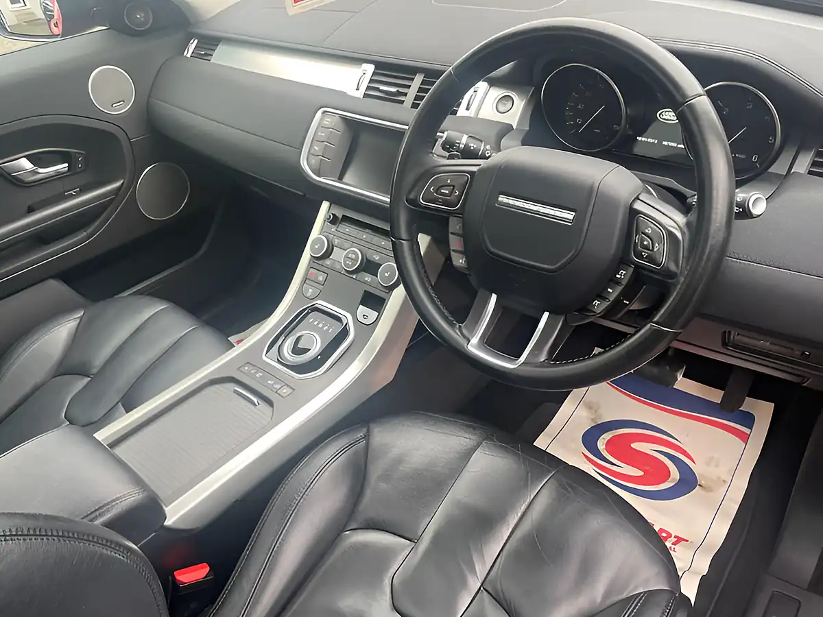 Used 2014 Land Rover Range Rover Evoque Pure Red - Interior and Exterior details 13