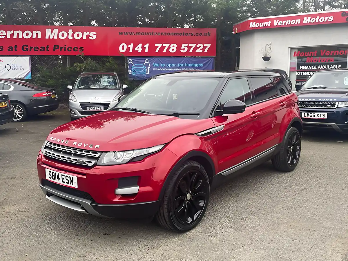 Used 2014 Land Rover Range Rover Evoque Pure Red - Interior and Exterior details 4