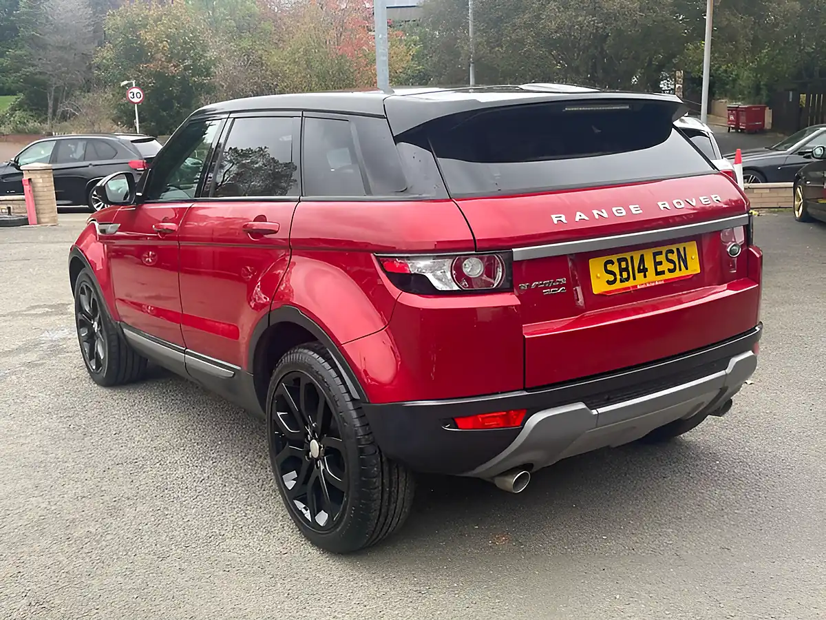 Used 2014 Land Rover Range Rover Evoque Pure Red - Interior and Exterior details 6