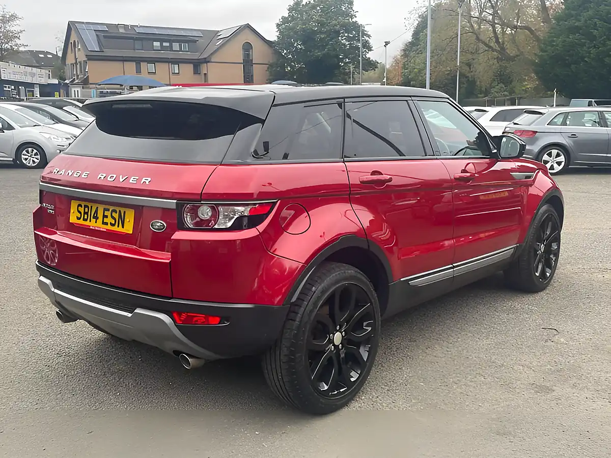 Used 2014 Land Rover Range Rover Evoque Pure Red - Interior and Exterior details 8