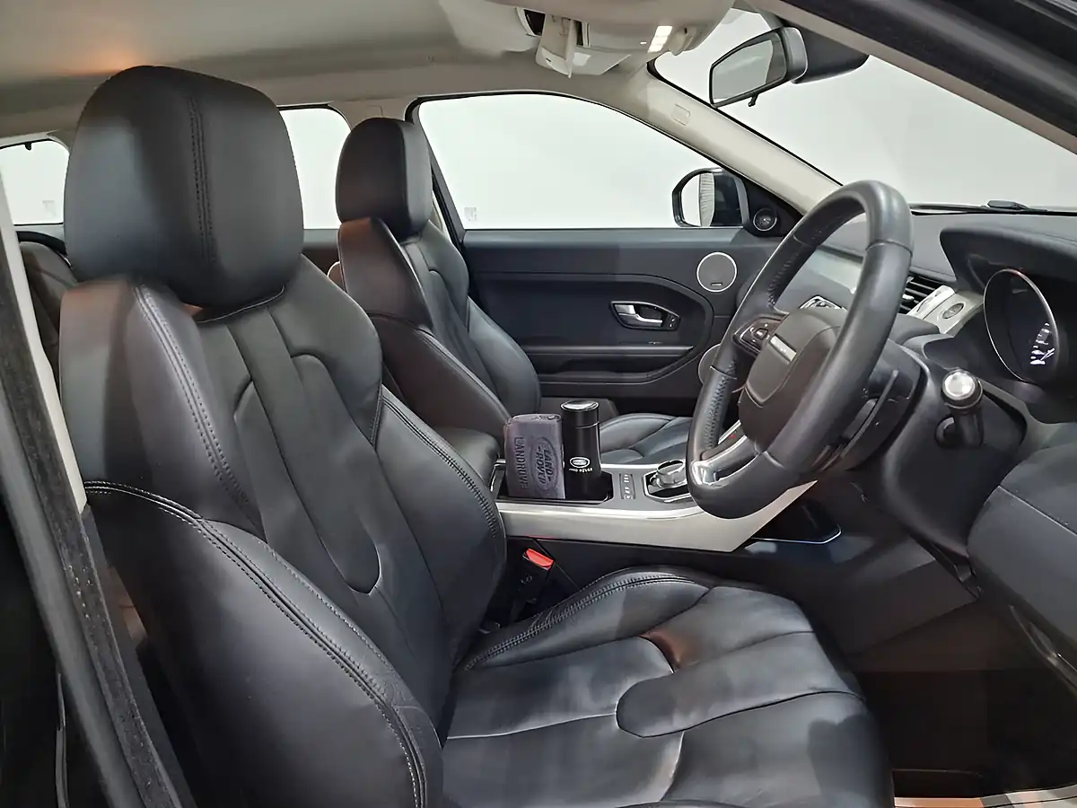 Used 2014 Land Rover Range Rover Evoque Pure Santorini Black - Interior and Exterior details 10