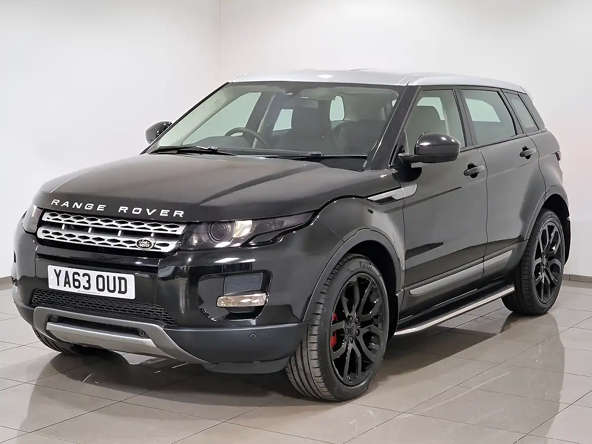 Used 2014 Land Rover Range Rover Evoque Pure Santorini Black - Interior and Exterior details 3