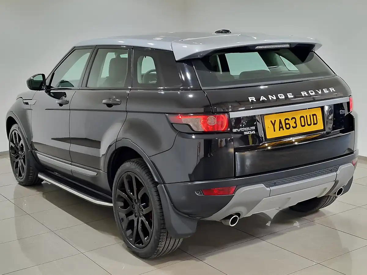 Used 2014 Land Rover Range Rover Evoque Pure Santorini Black - Interior and Exterior details 4
