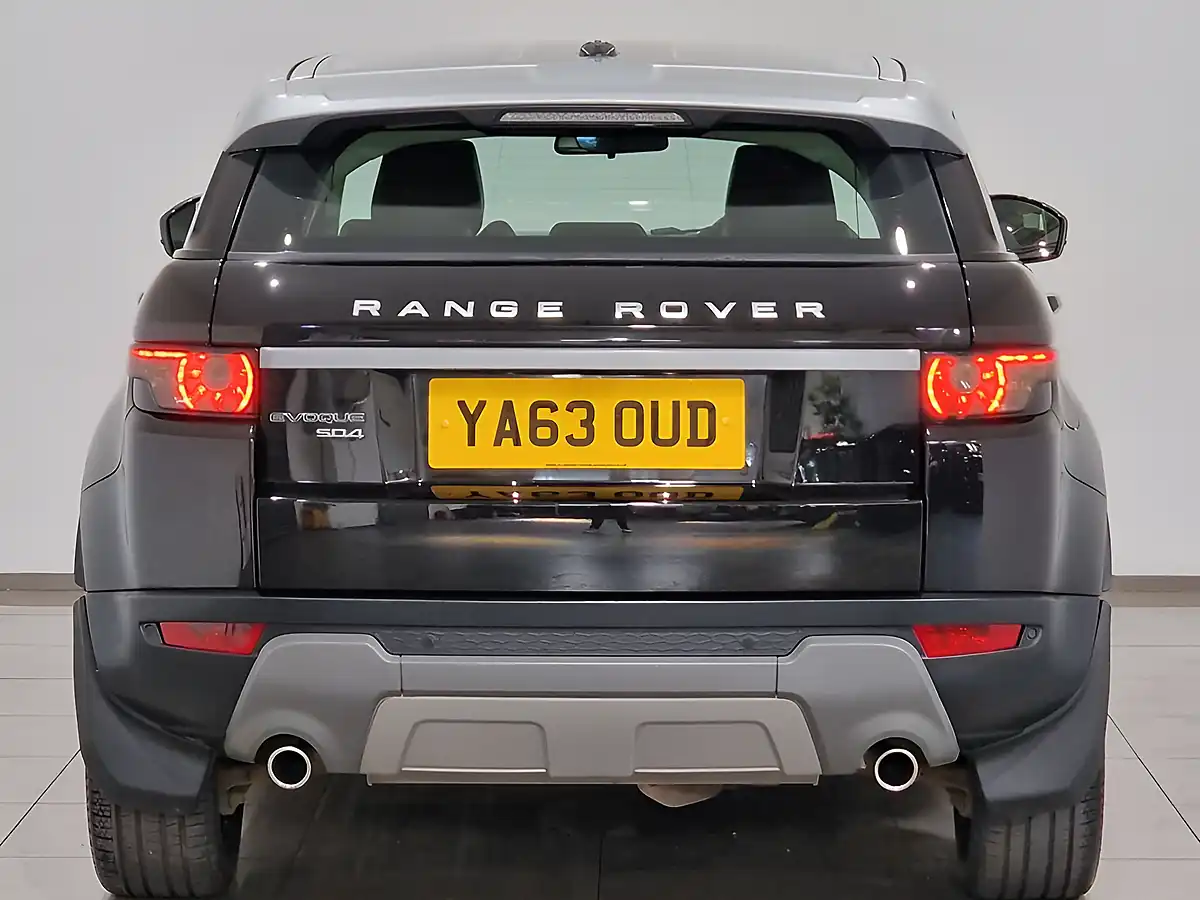Used 2014 Land Rover Range Rover Evoque Pure Santorini Black - Interior and Exterior details 5
