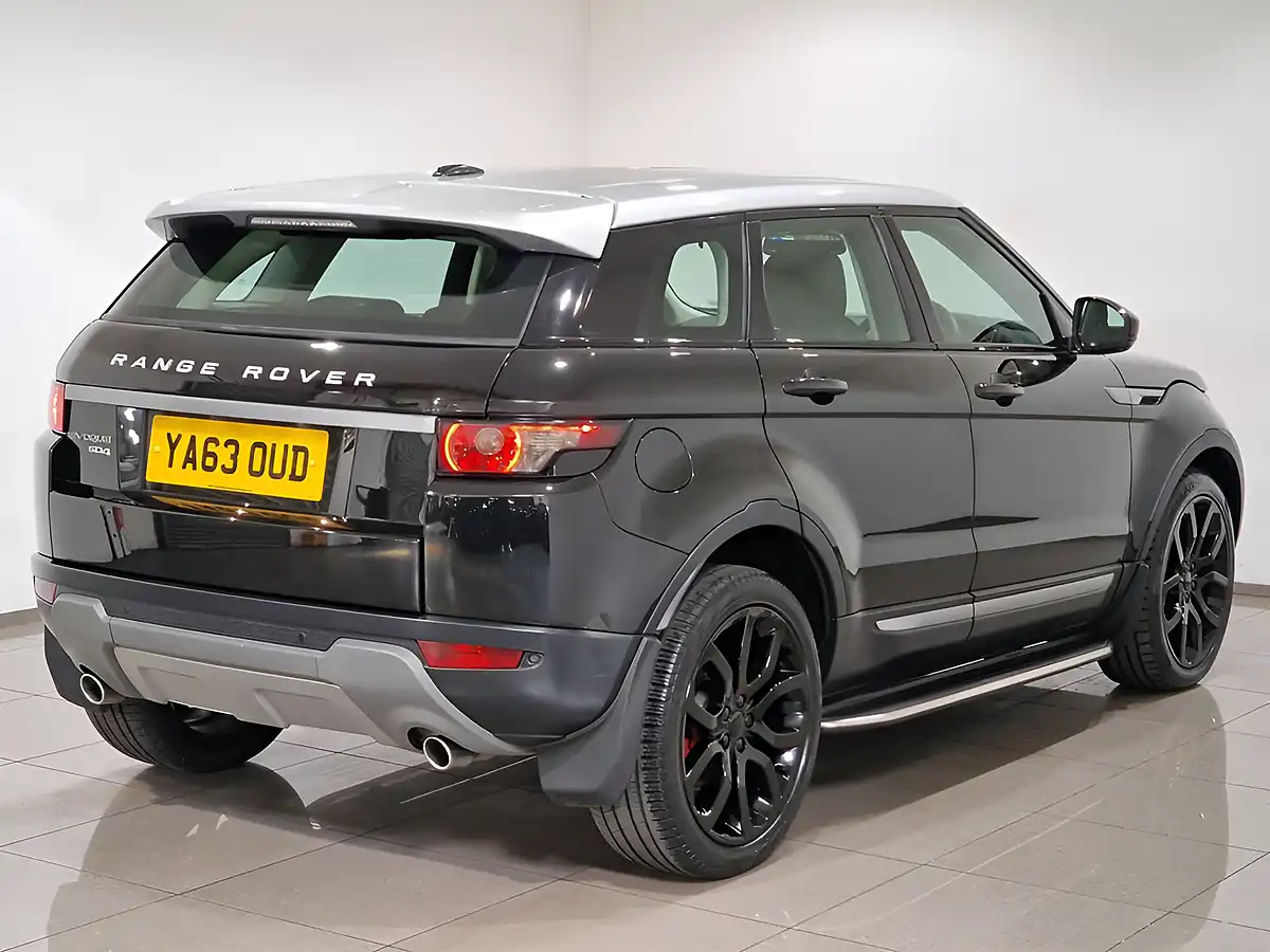 Used 2014 Land Rover Range Rover Evoque Pure Santorini Black - Interior and Exterior details 6