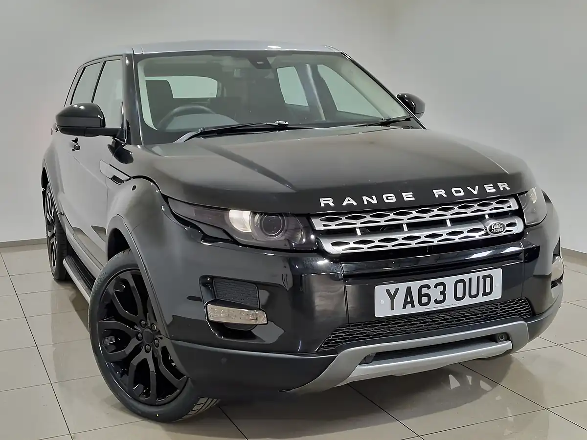 Used 2014 Land Rover Range Rover Evoque Pure Santorini Black - Interior and Exterior details 8