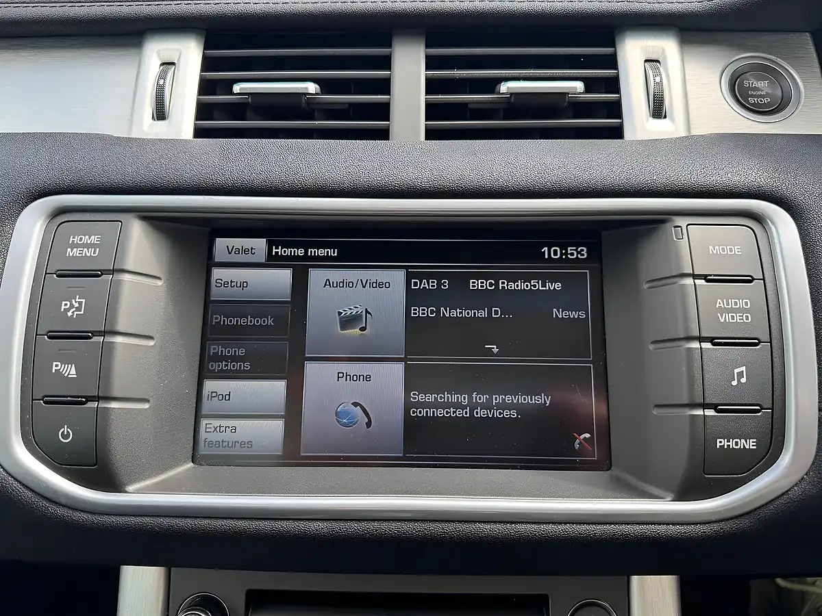 Used 2014 Land Rover Range Rover Evoque Pure Silver - Interior and Exterior details 17