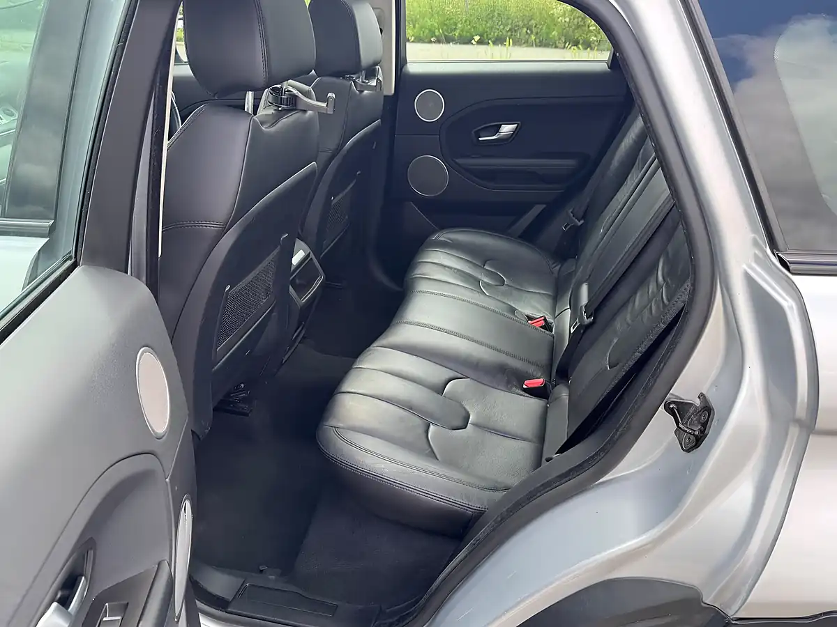 Used 2014 Land Rover Range Rover Evoque Pure Silver - Interior and Exterior details 19