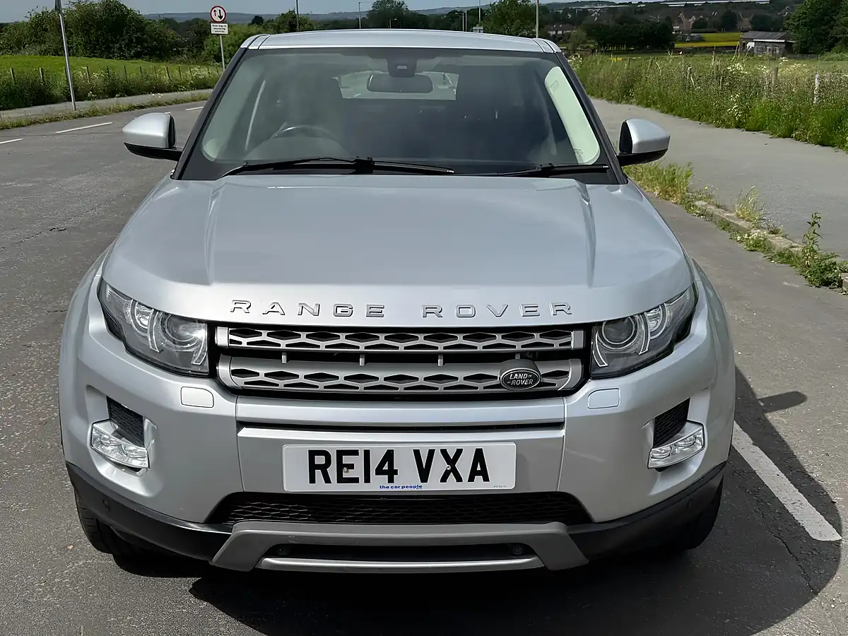 Used 2014 Land Rover Range Rover Evoque Pure Silver - Interior and Exterior details 2