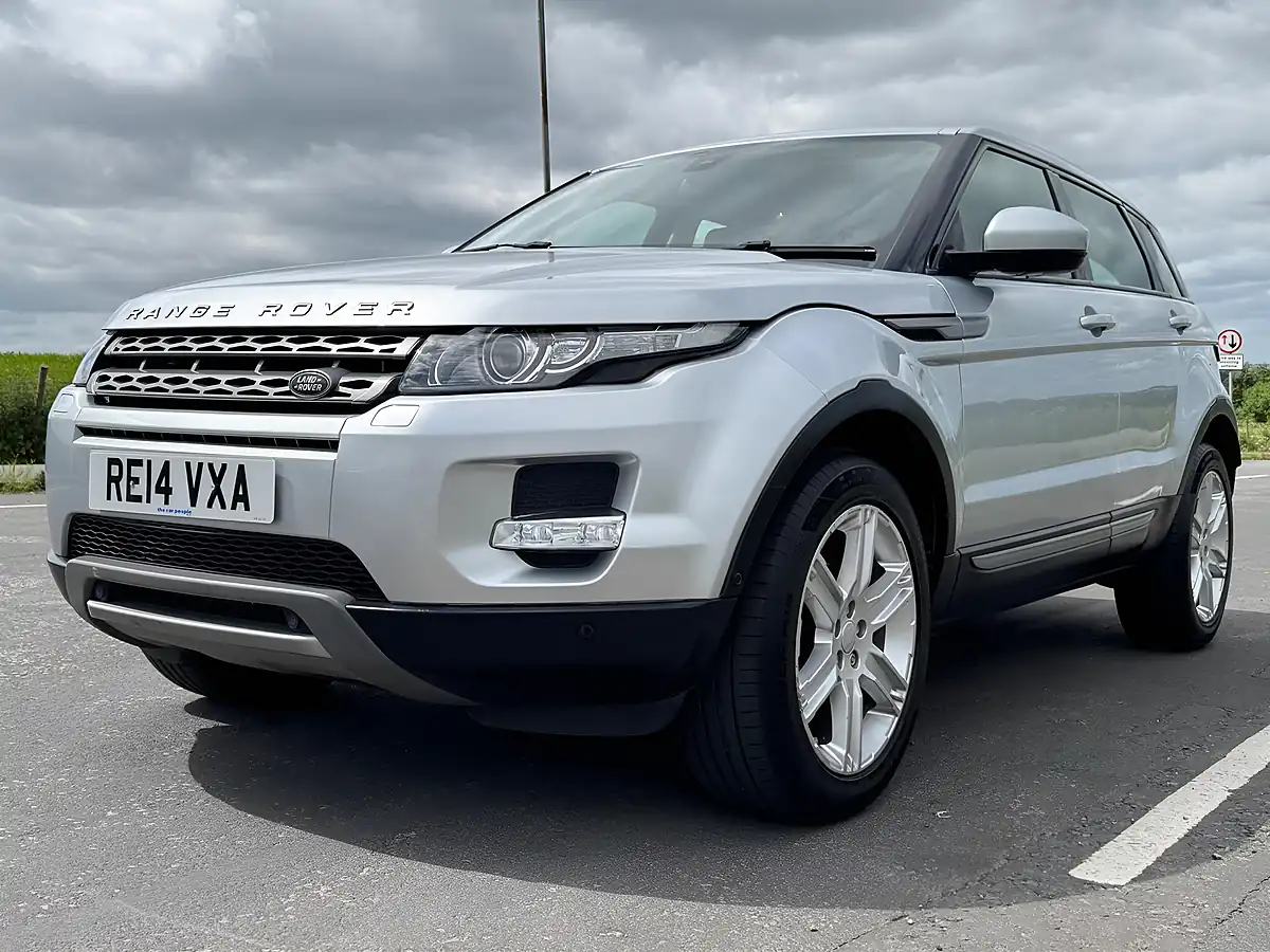 Used 2014 Land Rover Range Rover Evoque Pure Silver - Interior and Exterior details 3