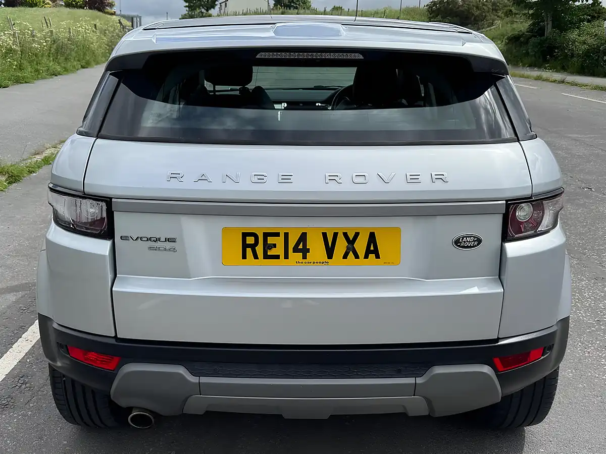 Used 2014 Land Rover Range Rover Evoque Pure Silver - Interior and Exterior details 6