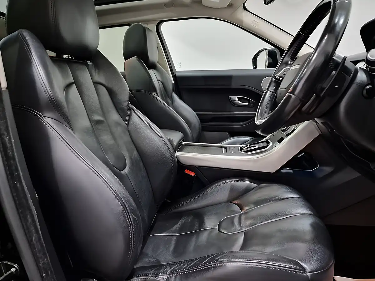 Used 2014 Land Rover Range Rover Evoque Pure Tech Black - Interior and Exterior details 10