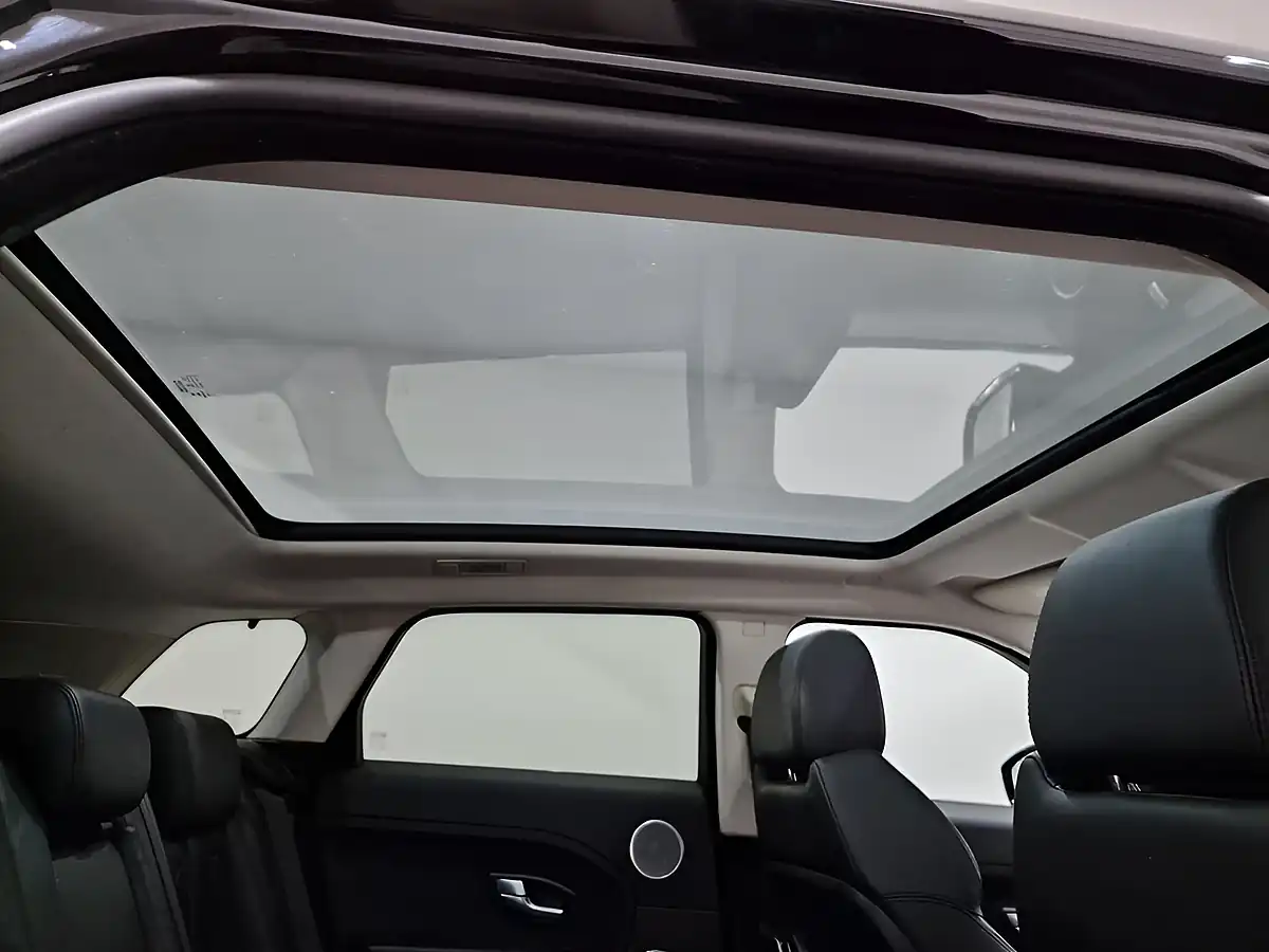 Used 2014 Land Rover Range Rover Evoque Pure Tech Black - Interior and Exterior details 14