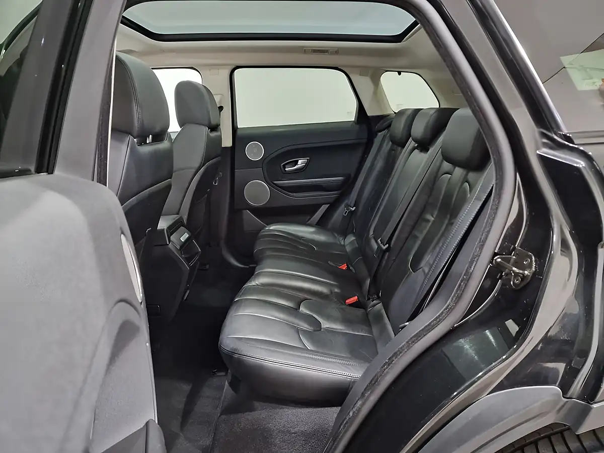 Used 2014 Land Rover Range Rover Evoque Pure Tech Black - Interior and Exterior details 17