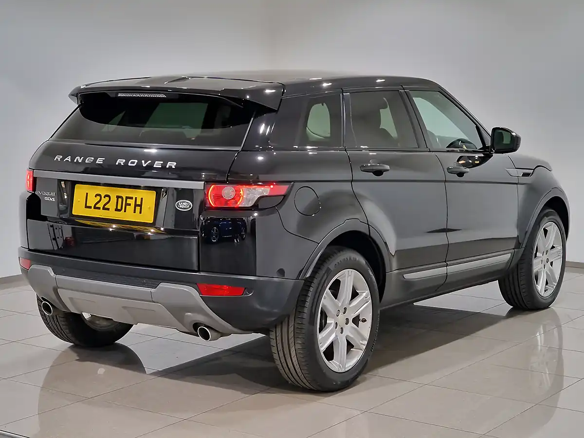 Used 2014 Land Rover Range Rover Evoque Pure Tech Black - Interior and Exterior details 6