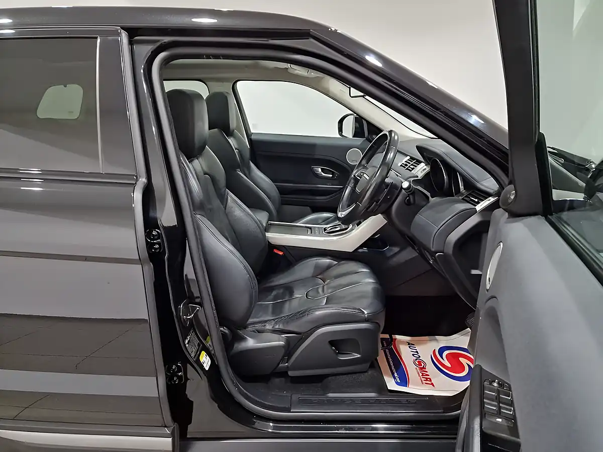 Used 2014 Land Rover Range Rover Evoque Pure Tech Black - Interior and Exterior details 9