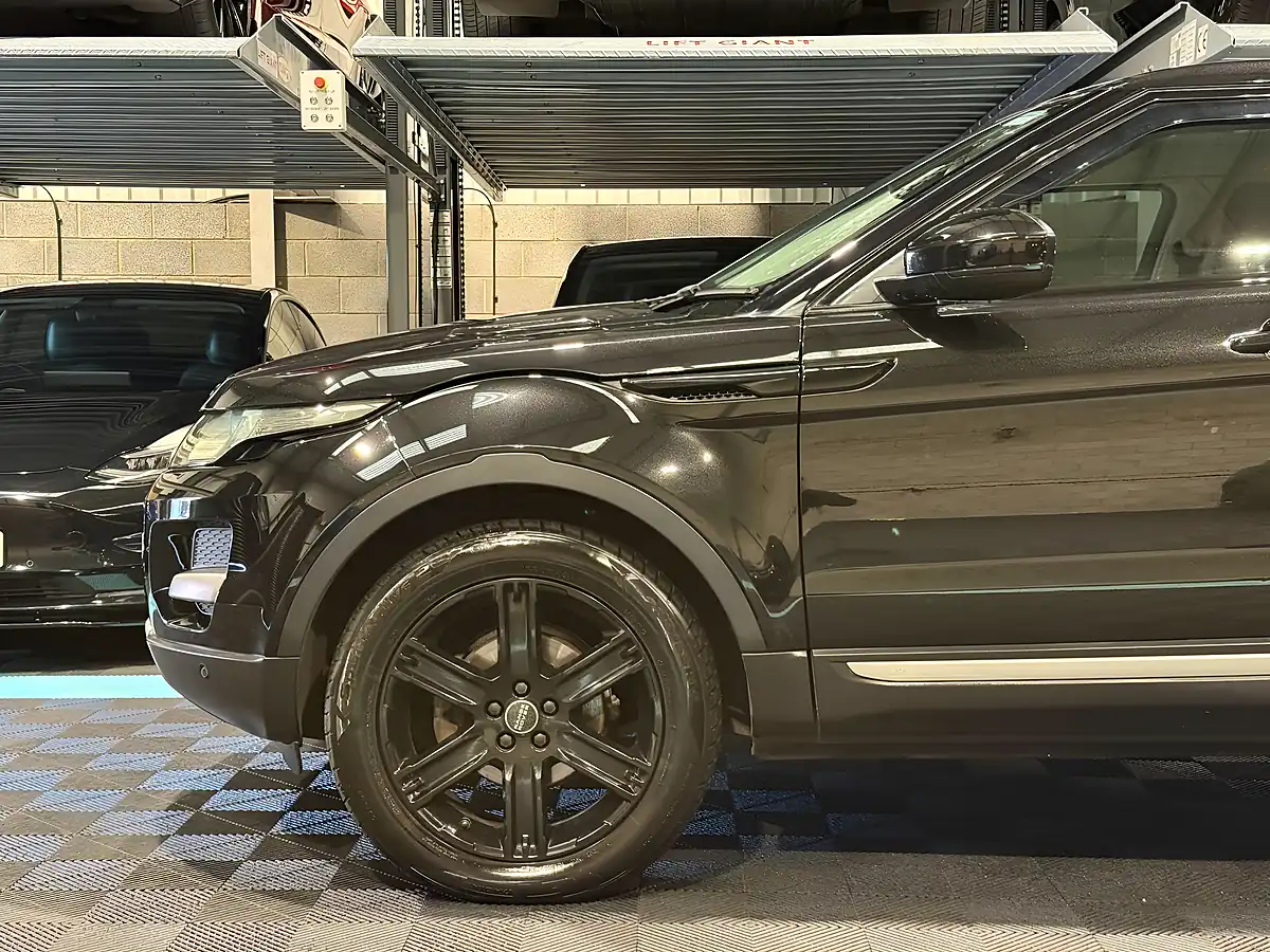 Used 2014 Land Rover Range Rover Evoque Pure Tech Black - Interior and Exterior details 10