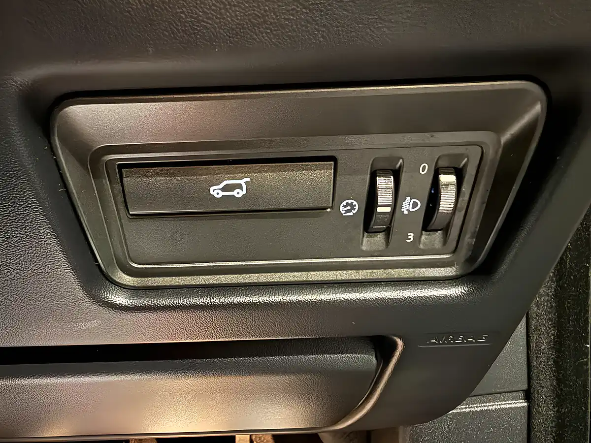 Used 2014 Land Rover Range Rover Evoque Pure Tech Black - Interior and Exterior details 18