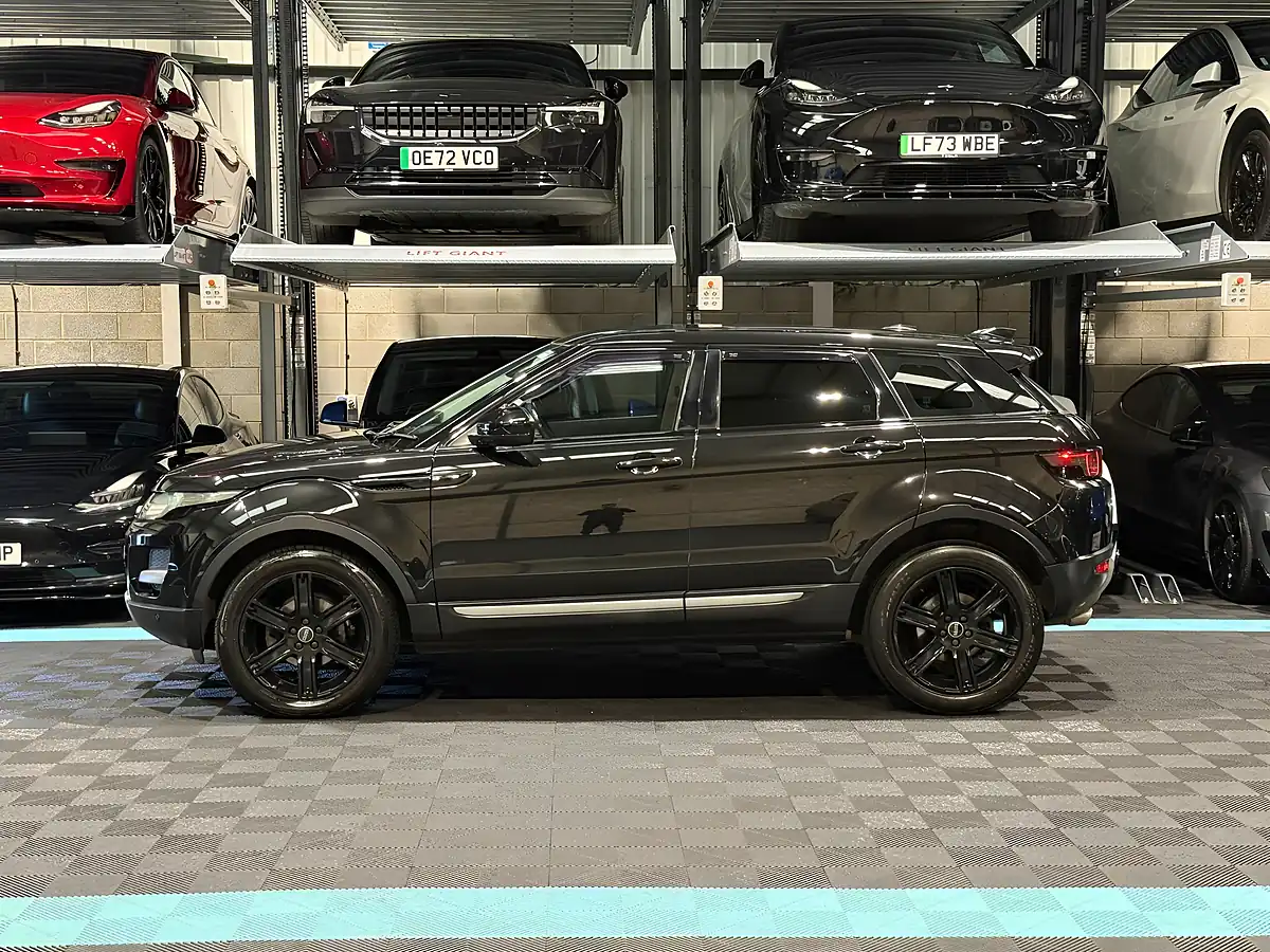 Used 2014 Land Rover Range Rover Evoque Pure Tech Black - Interior and Exterior details 4