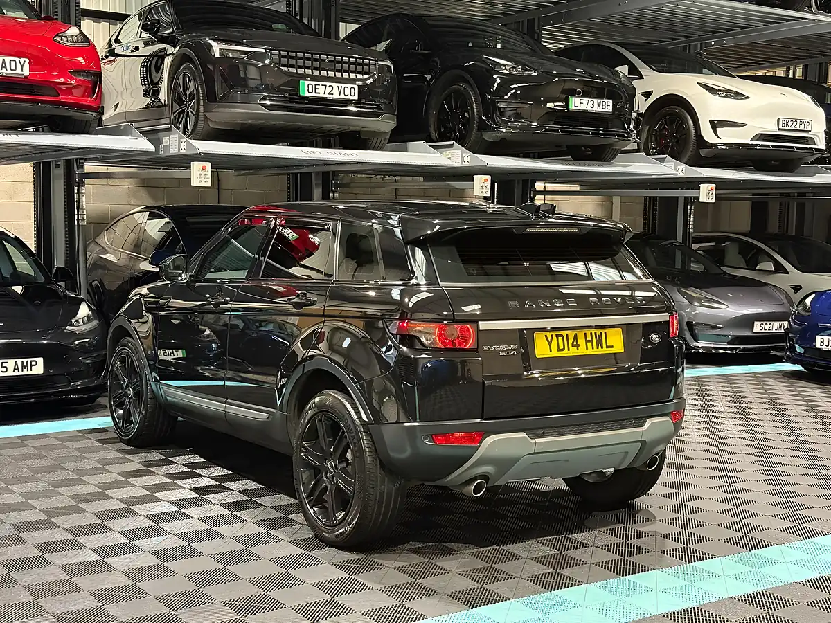 Used 2014 Land Rover Range Rover Evoque Pure Tech Black - Interior and Exterior details 5