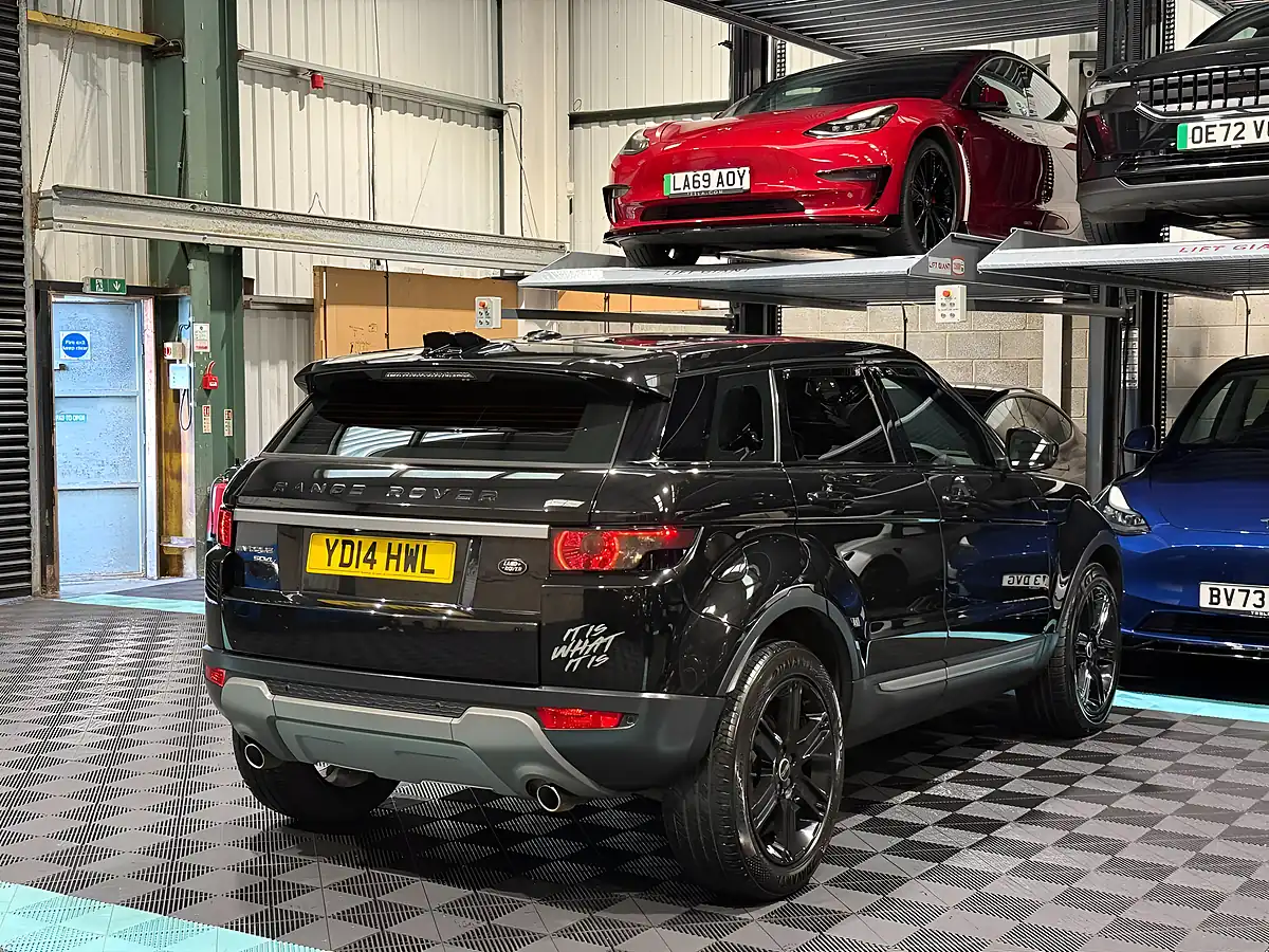 Used 2014 Land Rover Range Rover Evoque Pure Tech Black - Interior and Exterior details 7