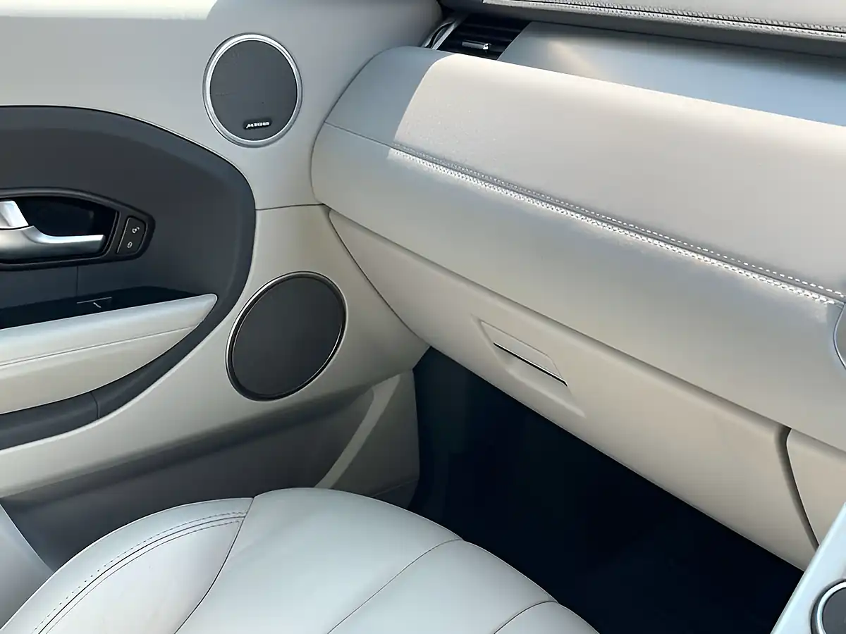 Used 2014 Land Rover Range Rover Evoque Pure Tech Fuji White - Interior and Exterior details 14