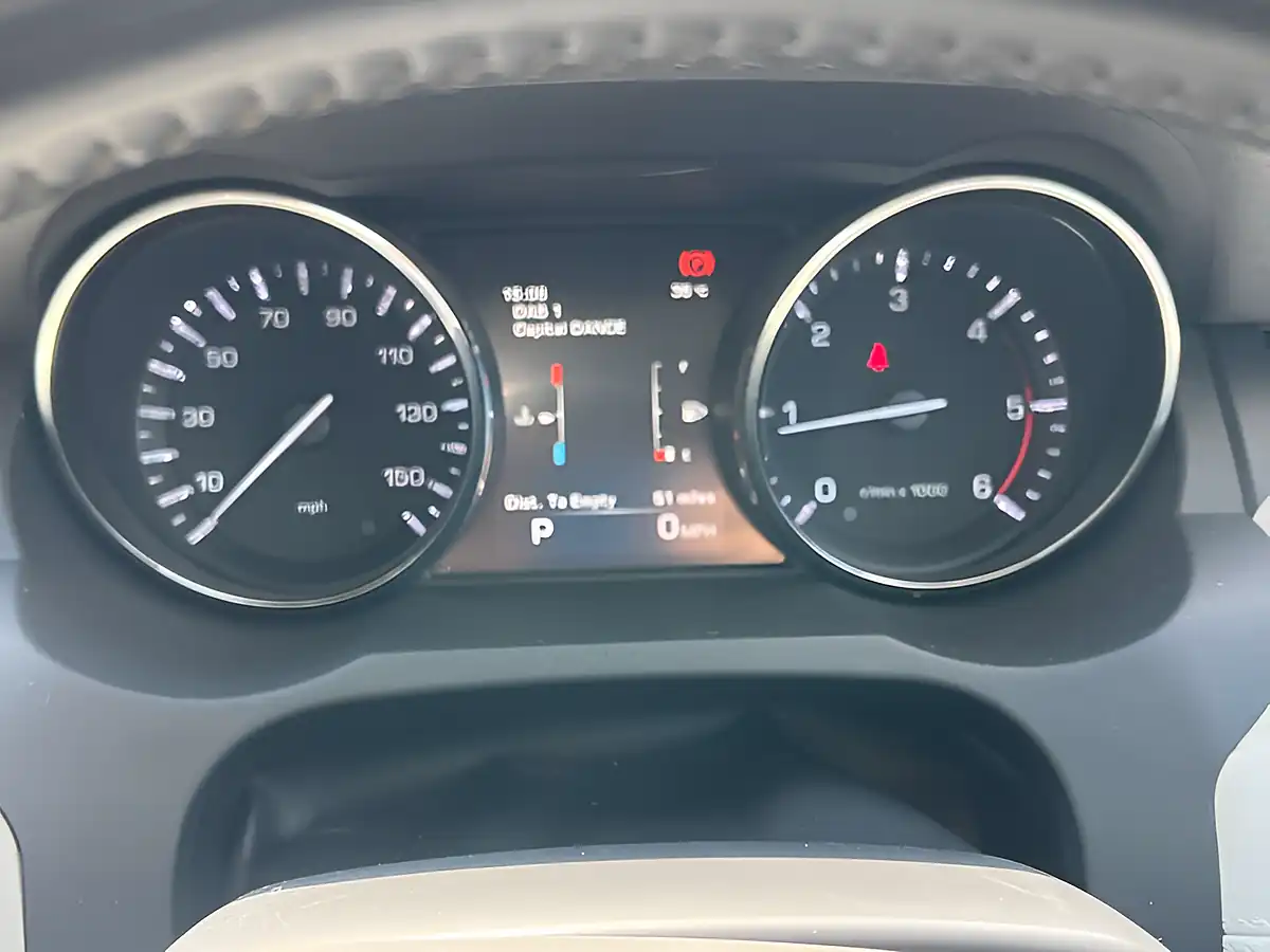 Used 2014 Land Rover Range Rover Evoque Pure Tech Fuji White - Interior and Exterior details 17