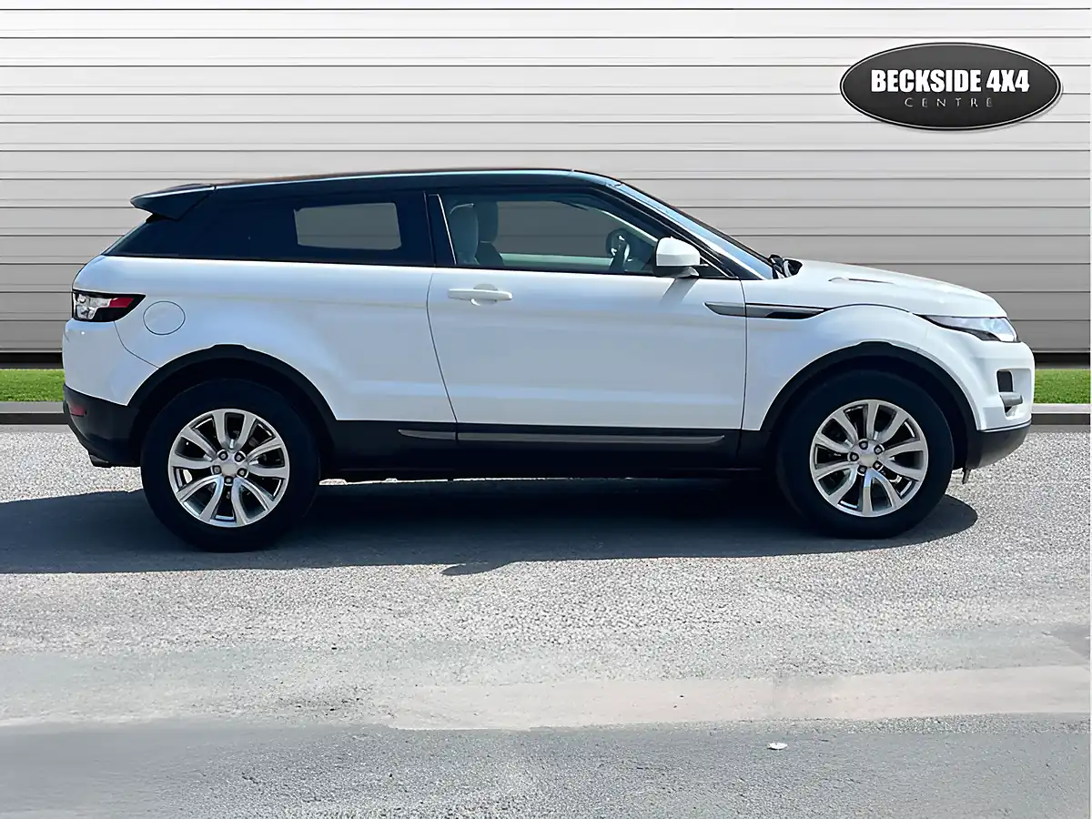 Used 2014 Land Rover Range Rover Evoque Pure Tech Fuji White - Interior and Exterior details 2