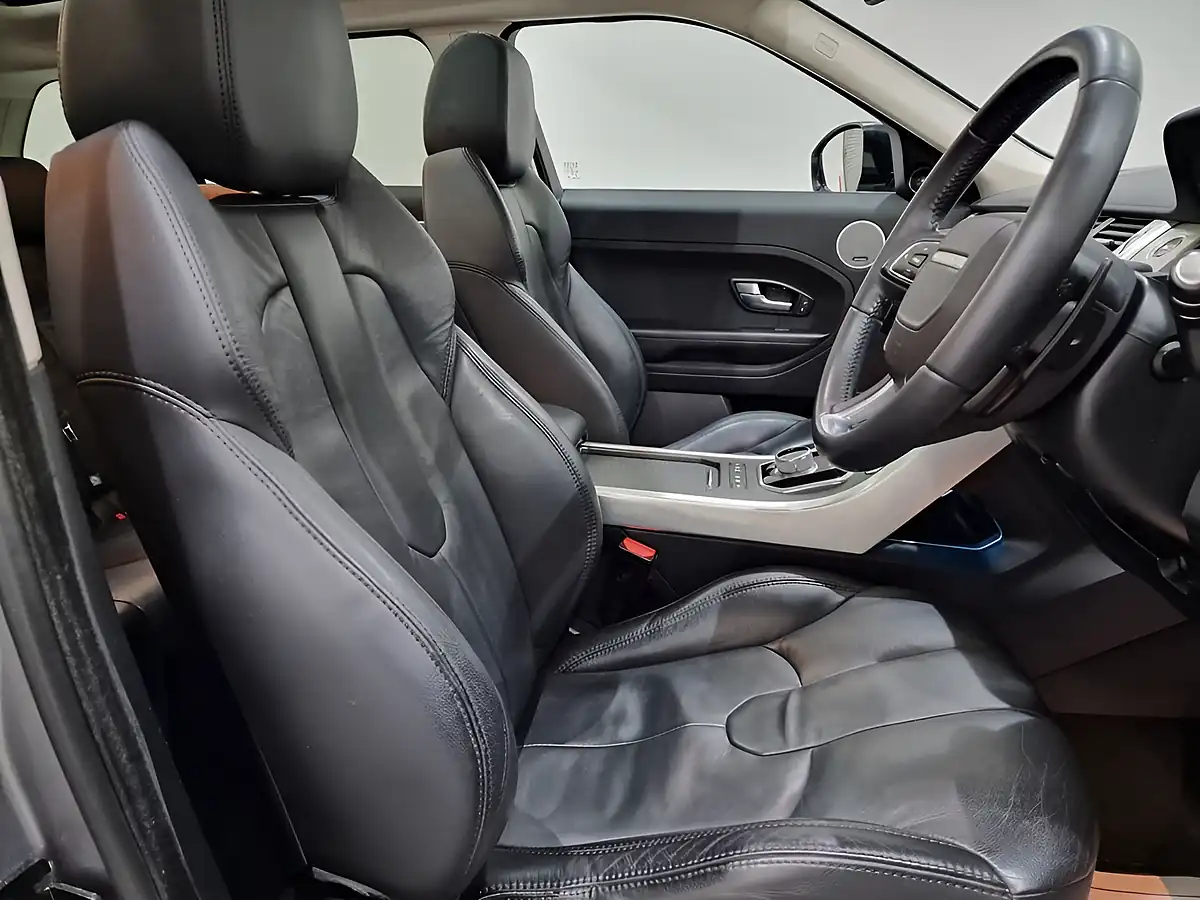 Used 2014 Land Rover Range Rover Evoque Pure Tech Grey - Interior and Exterior details 10