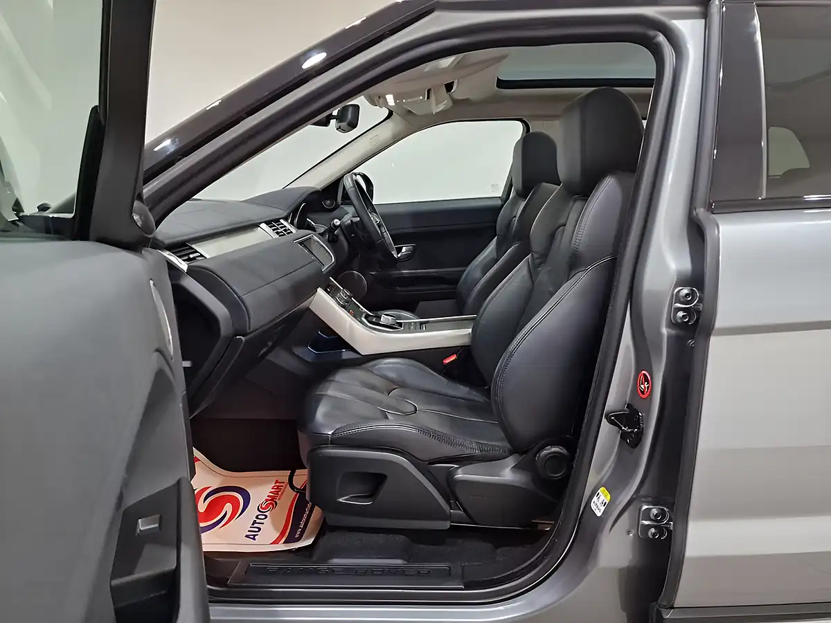 Used 2014 Land Rover Range Rover Evoque Pure Tech Grey - Interior and Exterior details 15