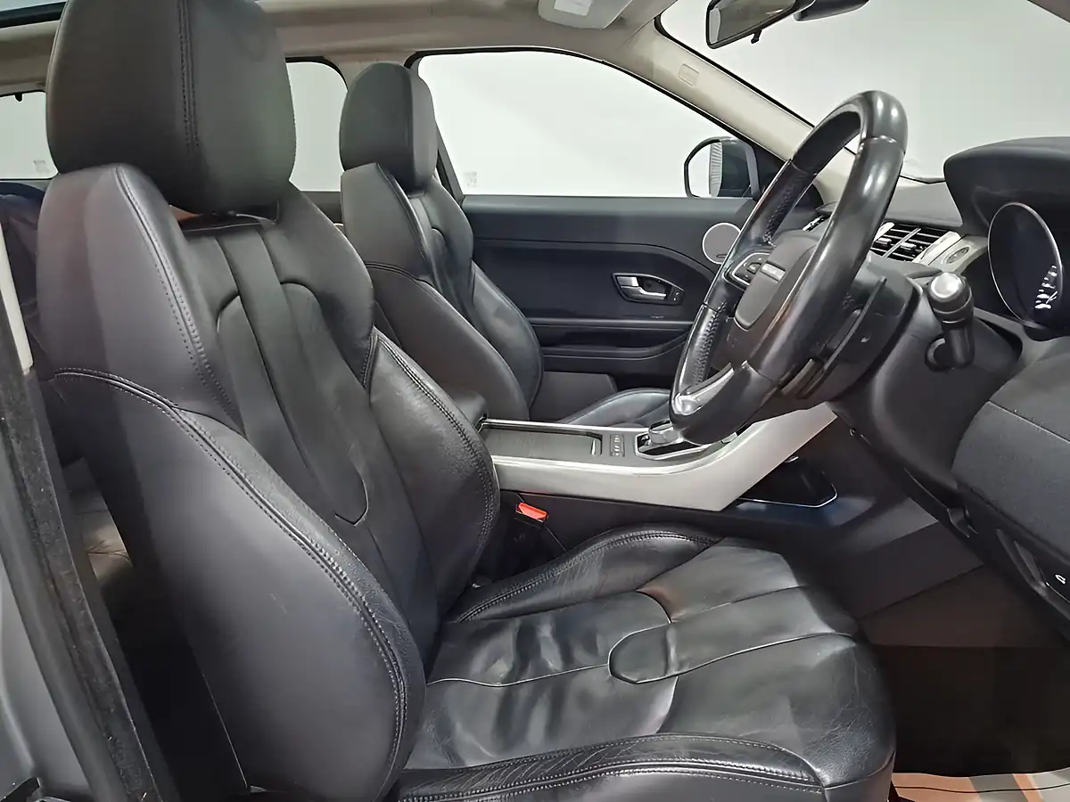 Used 2014 Land Rover Range Rover Evoque Pure Tech Grey - Interior and Exterior details 10