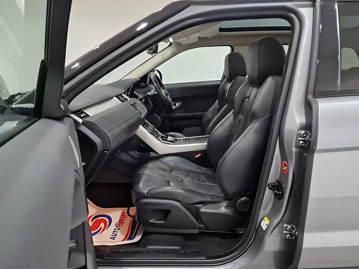 Used 2014 Land Rover Range Rover Evoque Pure Tech Grey - Interior and Exterior details 15