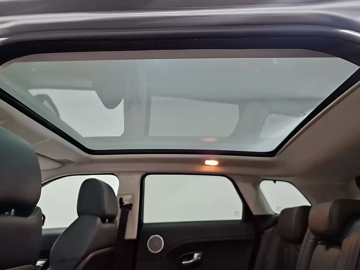 Used 2014 Land Rover Range Rover Evoque Pure Tech Grey - Interior and Exterior details 19