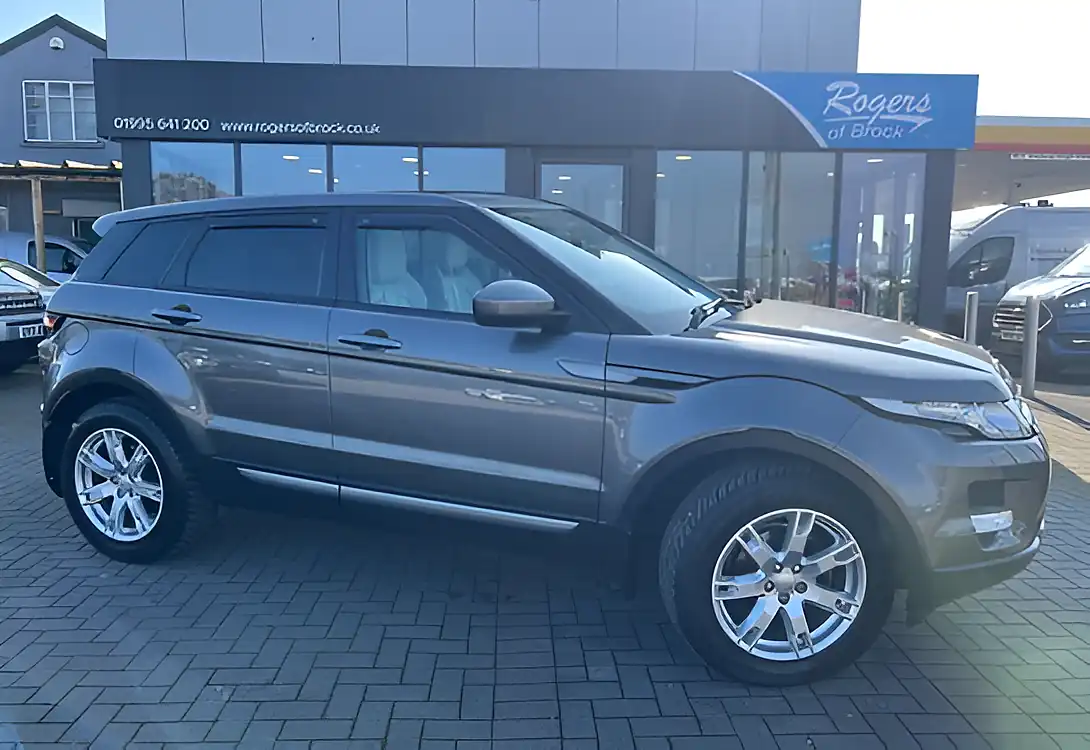 Used 2014 Land Rover Range Rover Evoque Pure Tech Grey - Front View