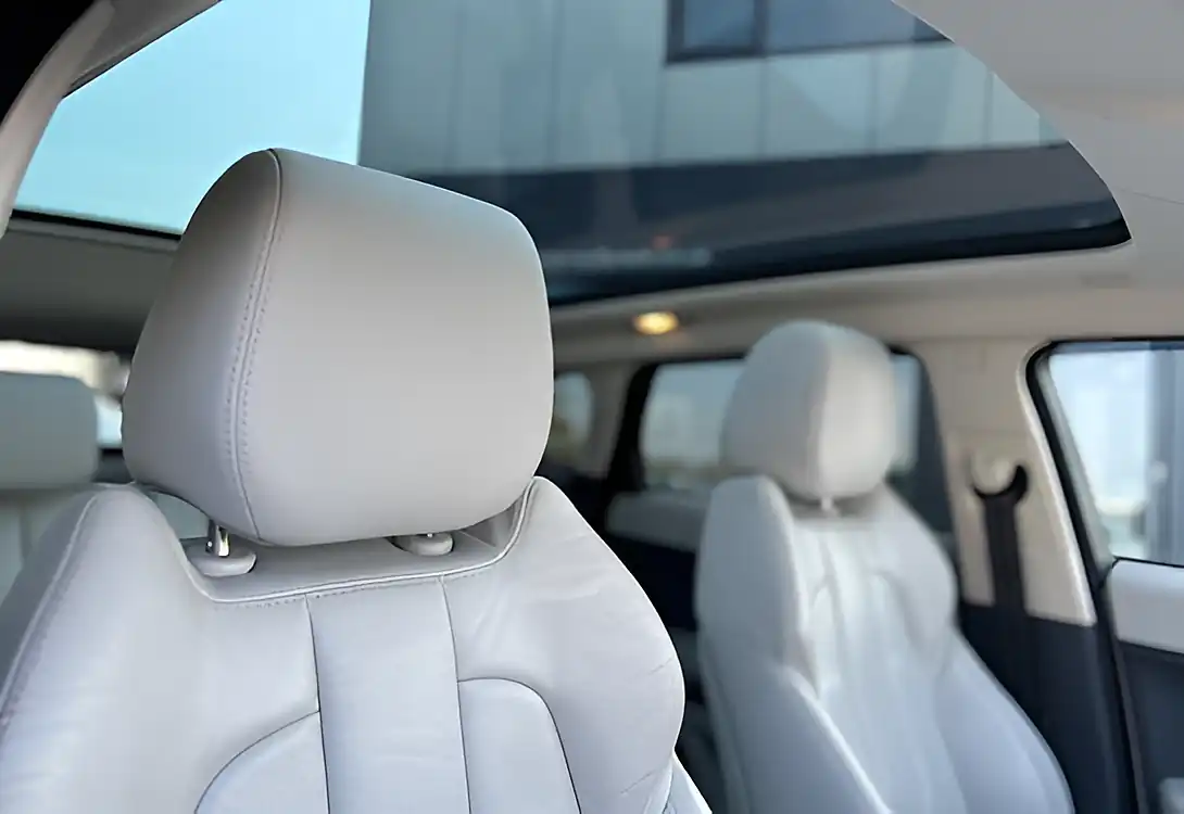 Used 2014 Land Rover Range Rover Evoque Pure Tech Grey - Interior and Exterior details 13