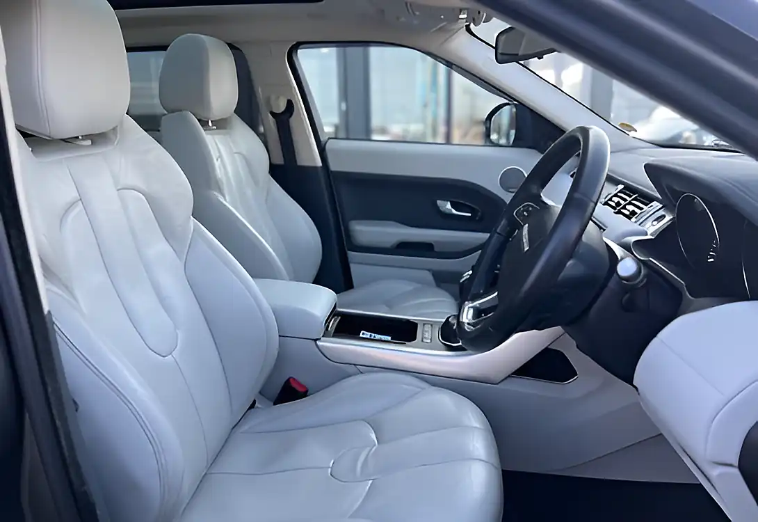 Used 2014 Land Rover Range Rover Evoque Pure Tech Grey - Interior and Exterior details 15