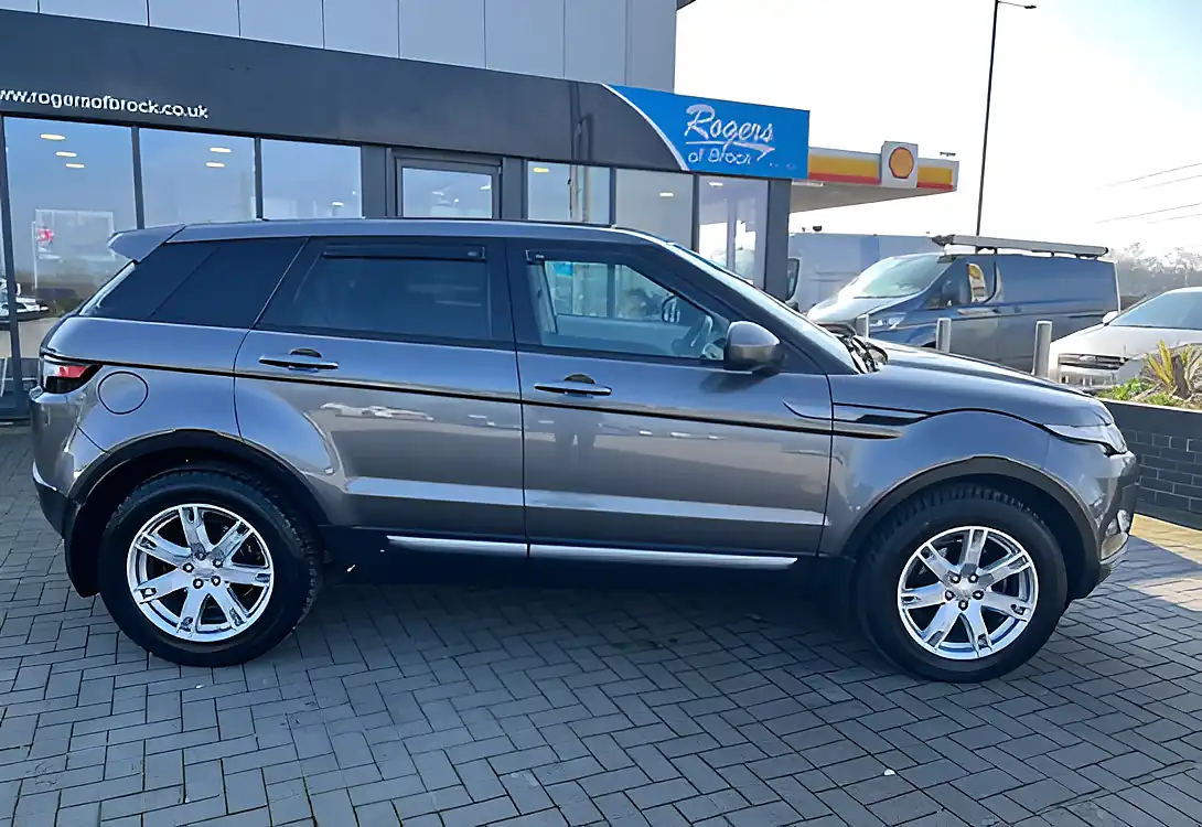 Used 2014 Land Rover Range Rover Evoque Pure Tech Grey - Interior and Exterior details 5