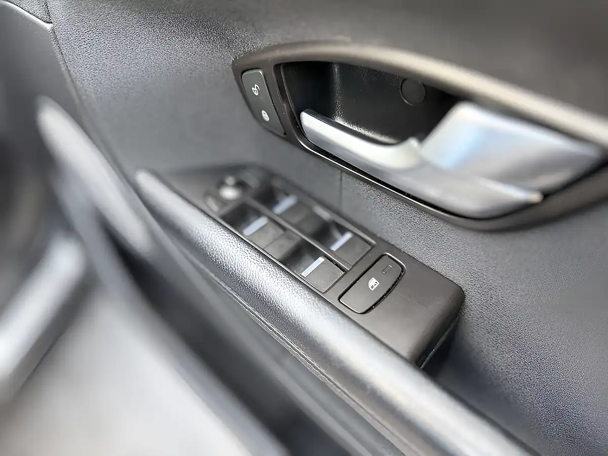 Used 2014 Land Rover Range Rover Evoque Pure Tech Grey - Interior and Exterior details 13