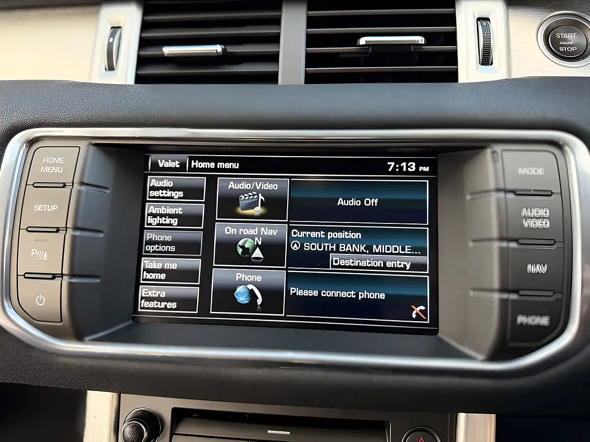 Used 2014 Land Rover Range Rover Evoque Pure Tech Grey - Interior and Exterior details 16