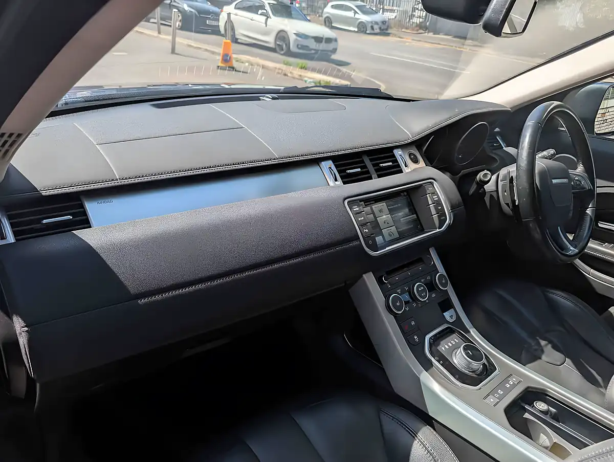 Used 2014 Land Rover Range Rover Evoque Pure Tech - Interior and Exterior details 10