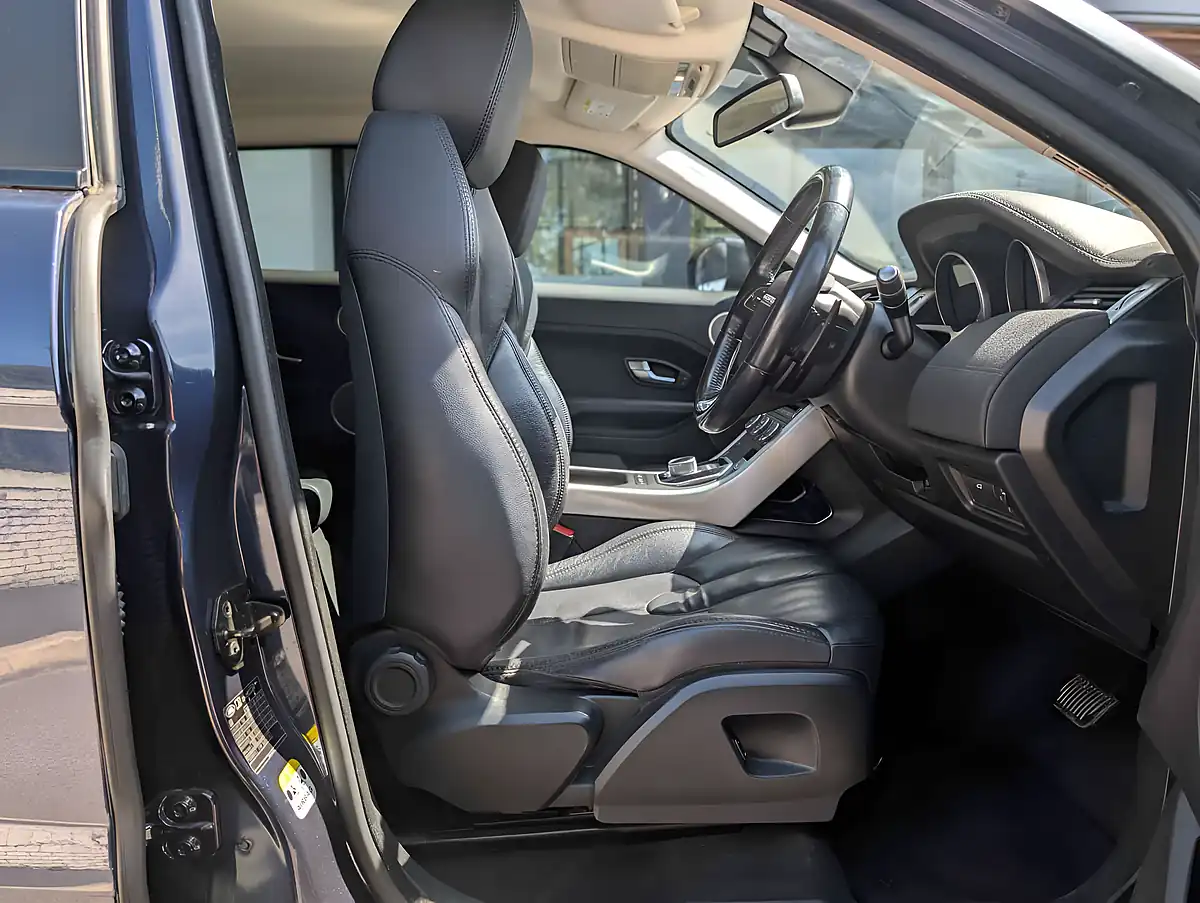 Used 2014 Land Rover Range Rover Evoque Pure Tech - Interior and Exterior details 11