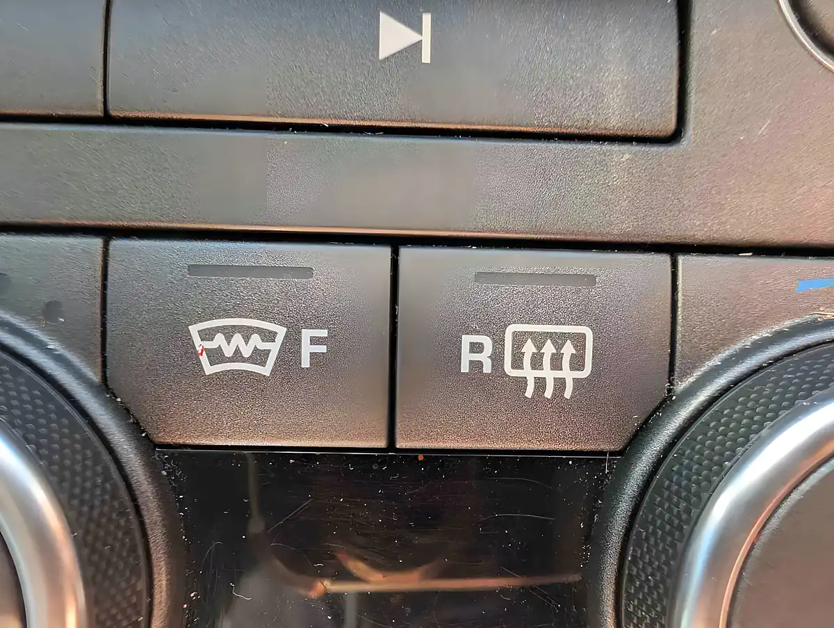 Used 2014 Land Rover Range Rover Evoque Pure Tech - Interior and Exterior details 18