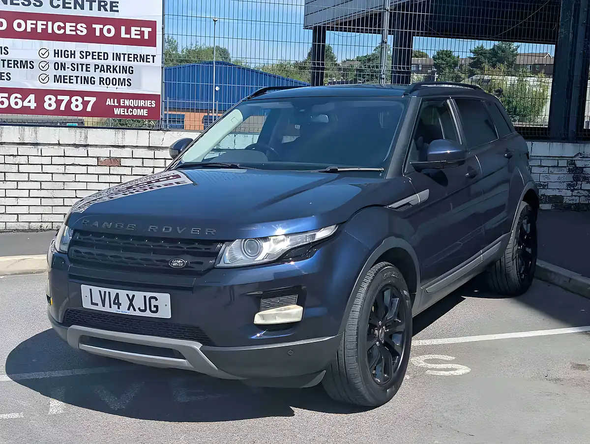Used 2014 Land Rover Range Rover Evoque Pure Tech - Interior and Exterior details 5