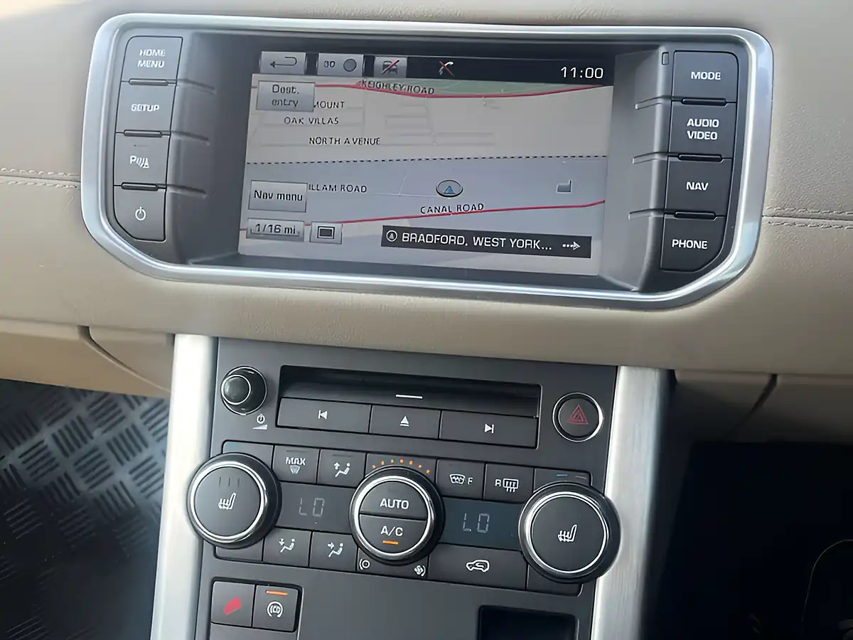 Used 2014 Land Rover Range Rover Evoque Pure Tech Indus Silver - Interior and Exterior details 15
