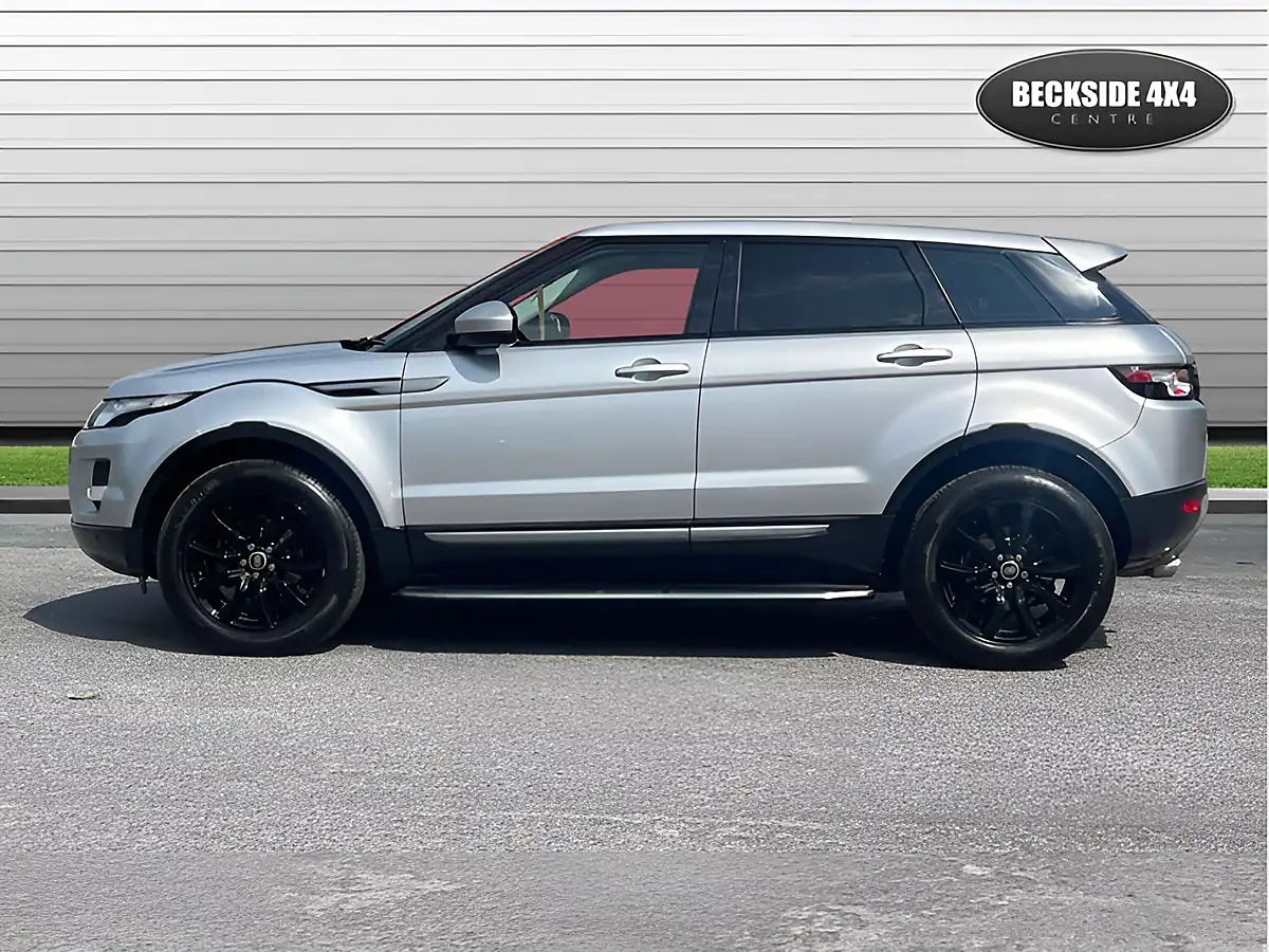 Used 2014 Land Rover Range Rover Evoque Pure Tech Indus Silver - Interior and Exterior details 6