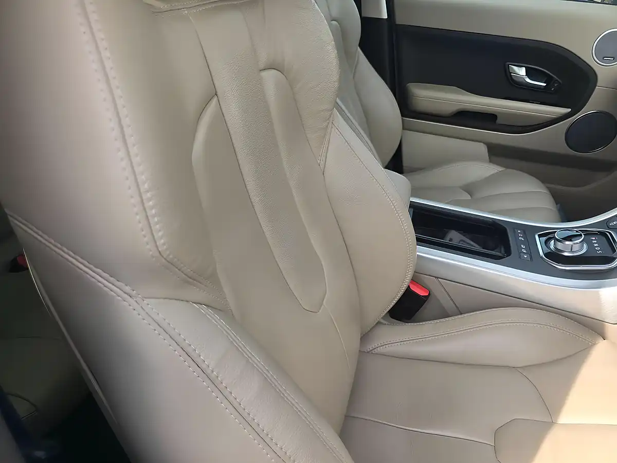Used 2014 Land Rover Range Rover Evoque Pure Tech White - Interior and Exterior details 14