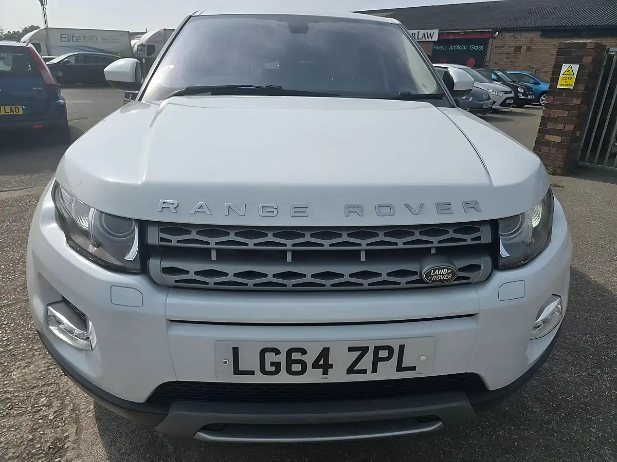 Used 2014 Land Rover Range Rover Evoque Pure Tech White - Interior and Exterior details 3