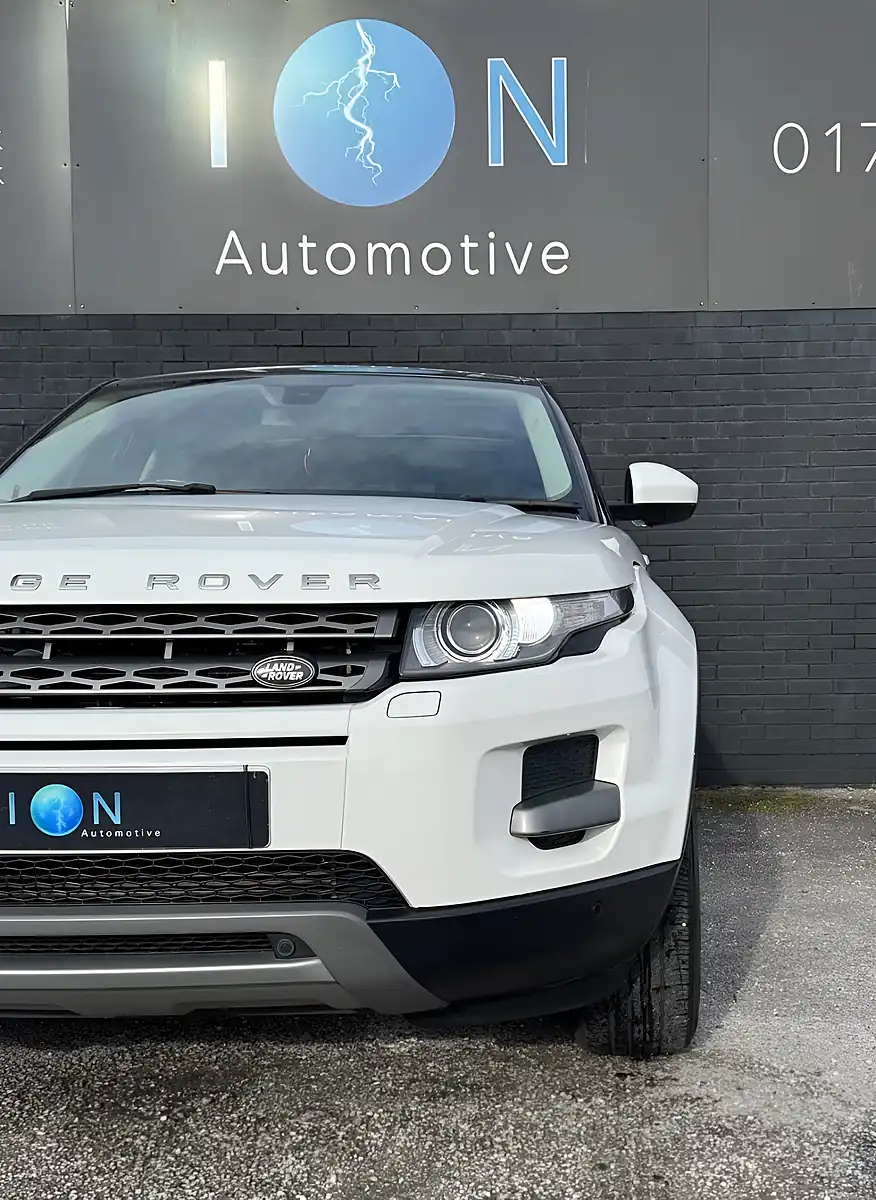 Used 2014 Land Rover Range Rover Evoque Pure Tech White - Interior and Exterior details 4