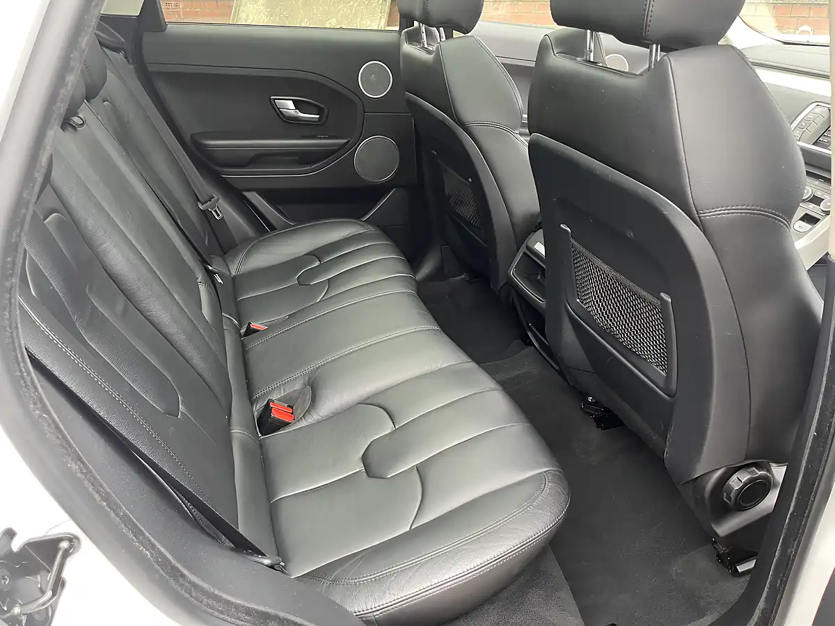 Used 2014 Land Rover Range Rover Evoque Pure Tech White - Interior and Exterior details 19