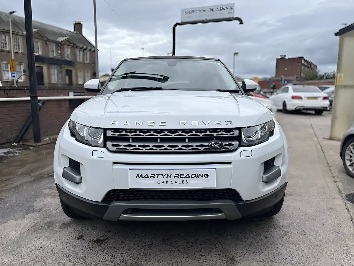 Used 2014 Land Rover Range Rover Evoque Pure Tech White - Interior and Exterior details 3